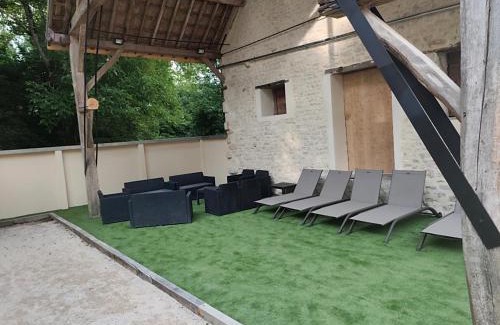 Chablis House | Elegant Le Bacchus: 4-Star Hotel with Family-Friendly Amenities