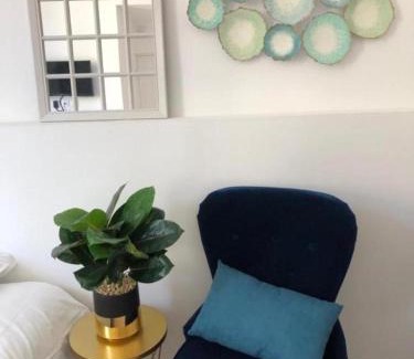 Centre Ville Apartment | Discover Le Bahia: Family-Friendly Stay with Free WiFi