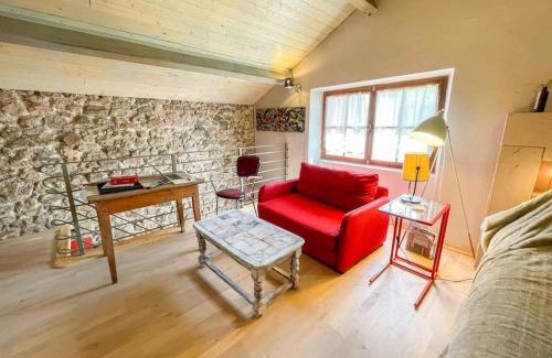 Devesset House | Le Baki: Oceanfront Views & Adventure Awaits