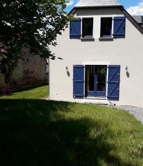 Arreau House | Charming Getaway at Le Balcon Face à l'Aspin, Rated 9.2