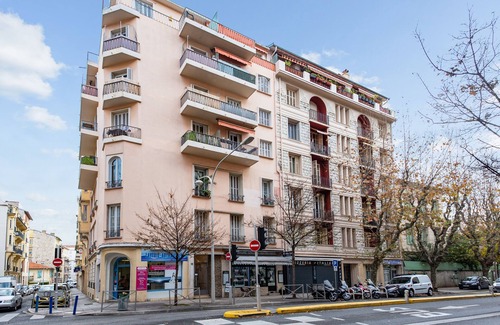 Gambetta Apartment | Relax at Le Balcon Grosso - Welkeys with Ocean Views
