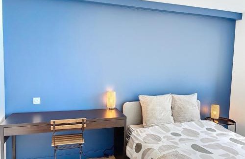 Amidonniers - Caffarelli Apartment | Relax at Le Balcon with Beautiful Canal Views