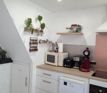 Forges Apartment | Discover Le Bangor Coon: Pet-Friendly with High Ratings
