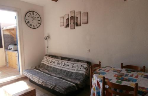 Le Barcares Apartment | Cozy Studio Cabin Near Beach at Résidence La Pêcherie II