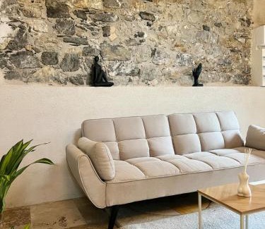 Albertville Apartment | Le Bastion - Jacuzzi au Château Fort