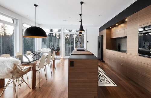 Saint-Jean-de-Matha Villa | Experience LE BAUHAUS: Spa, Lake Views & Cozy Fireplaces