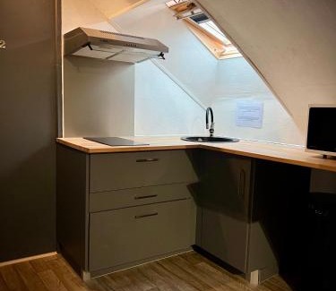 Beauvais Apartment | Elegant Le Beau Séjour: Family-Friendly Near the Airport