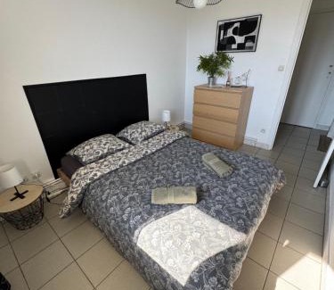 Secteur 3 Apartment | Discover Le Beauvert: Wheelchair Accessible & Highly Rated
