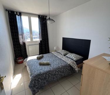 Secteur 3 Apartment | Discover Le Beauvert: Wheelchair Accessible & Highly Rated
