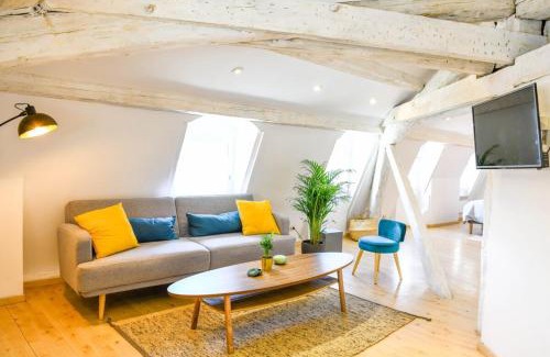 Prefecture Apartment | Comfortable Le Bel Air Loft in the Heart of Marseille