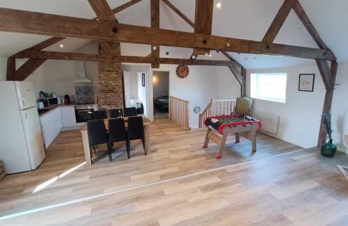 Saint-Jans-Cappel Apartment | Oceanfront Oasis at Le Belvédère with Pool & Family Fun
