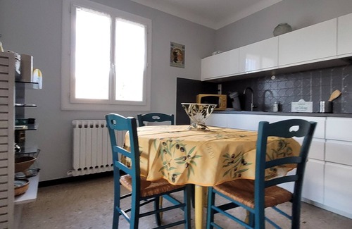 Saint-Pierre-de-Vassols House | Discover Le Belvédère in a Serene Provençal Village