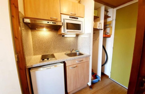 Les Orres Apartment | Cozy Le Belvedere Studio for Two with Family & Pet Amenities