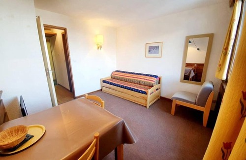 Les Orres Apartment | Cozy Le Belvedere Studio for Two with Family & Pet Amenities