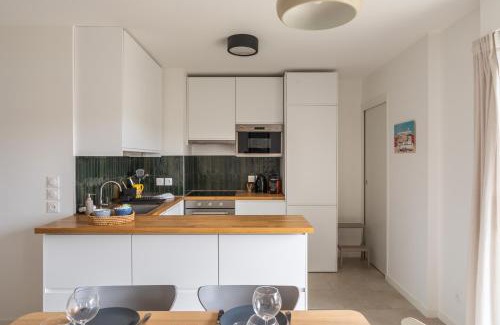 Richebourg - Saint-Clement Apartment | Discover Le Bienveillant - T3 Near Jardin des Plantes