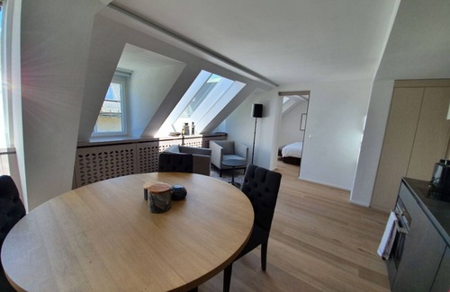 Old Town Apartment | Unforgettable Stay at Le Bijou Bahnhofstrasse & Paradeplatz