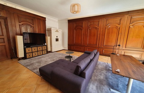 Grunes Quartier Apartment | Exclusive Le Bijou BK9 Presidential Suite with Kitchen & More