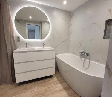 Cimiez Apartment | Le Bijou de Valrose - 4 Bedroom with Pool