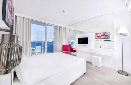 Kadnlar Denizi Mahallesi Resort | Indulge at Le Bleu Hotel & Resort Kusadasi with Ocean Views