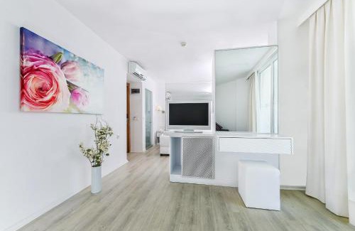 Kadnlar Denizi Mahallesi Resort | Indulge at Le Bleu Hotel & Resort Kusadasi with Ocean Views