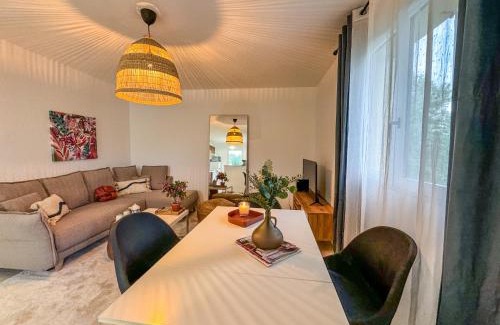 Grenade Apartment | Comfortable Stay at Le BLUET - Pet & Child Friendly