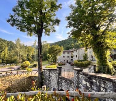 Villa Minozzo Bed & Breakfast | Pet-Friendly Le Boccede Country House B&B with Ocean View
