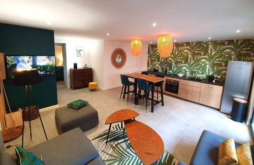 Giens Apartment | Oceanfront Retreat at Le Bois d'Olivier in Giens