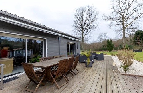 Guecelard House | Relaxing Getaway at Le Bois d'Ourne with Pool & Spa