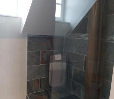 Graignes-Mesnil-Angot Bed & Breakfast | Discover Comfort at Le Bonheur des Plumes: Pet Friendly & More