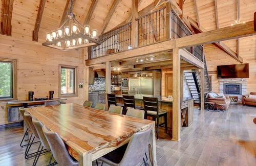 Saint-Calixte Ski Chalet | Le Boréal - Heated swimming pool, Jacuzzi, Sauna and Billiards