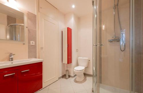 Carmes Apartment | Budget-Friendly Family Retreat at Le Bord de Garonne