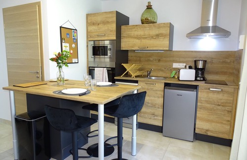Cuisery Apartment | Le Bouchon, Studio de 30 m² Climatisé de Plein Pieds Proche de Tournus
