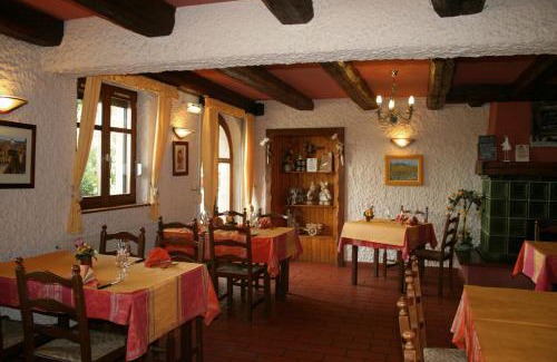 Lapoutroie Hotel | Cozy Le Bouton d'Or with Oceanfront Views & Hot Tub