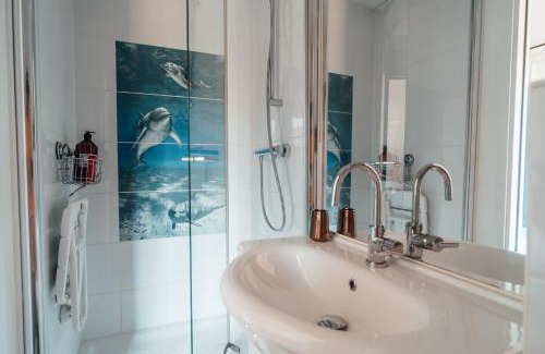 Arcachon Apartment | Relaxing Getaway at LE BREAK, Just 5 Minutes from Beach