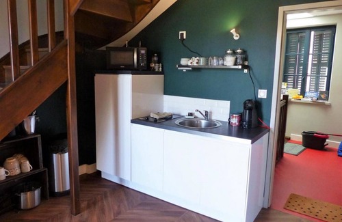 Carcassonne Apartment | Experience Le Bristol Gites Urbains: Spa & Family-friendly Stay
