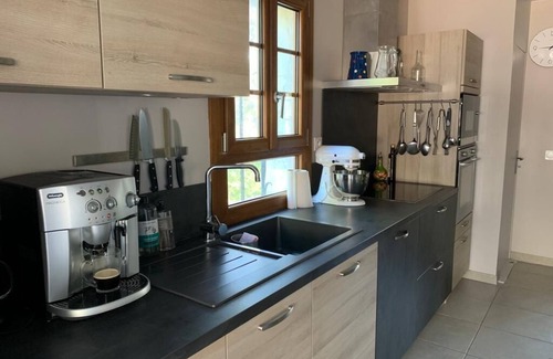 Le Brusc House | Relax at Le Bruscanou with Pool and Family-Friendly Perks