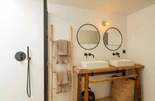 Lurin Apartment | Experience Oceanfront Comfort at Le Bungalow Gypset