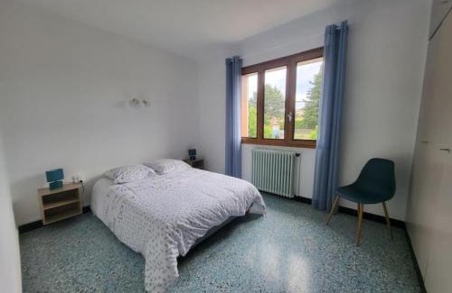 Les Vans House | Experience Le Cèdre: Top-Rated Stay for Families & Pets
