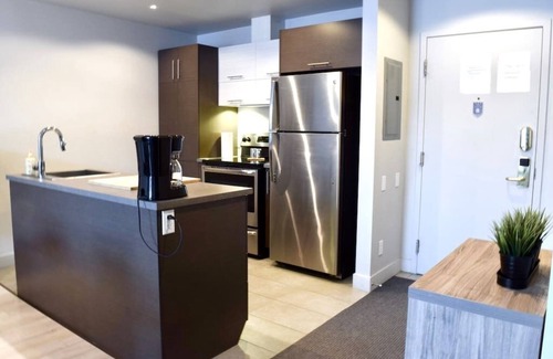 Beaupre Apartment | Gorgeous Le Céleste 117: Poolside Views of Mont-Ste-Anne