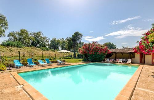Fourques House | Discover Le Cézanne: Pet Friendly with Private Pool Access