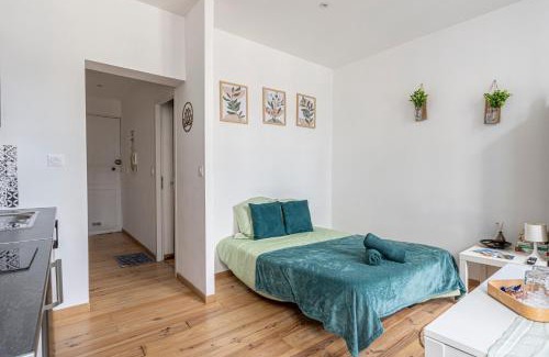 Centre Ville Apartment | Modern Studio in the Heart of Downtown - Rated 9.3/10