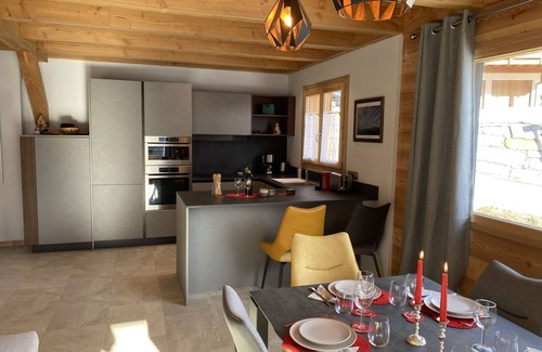 Saint-Chaffrey Ski Chalet | Unforgettable Le Chalet Panoramique with Scenic Spa & Pool