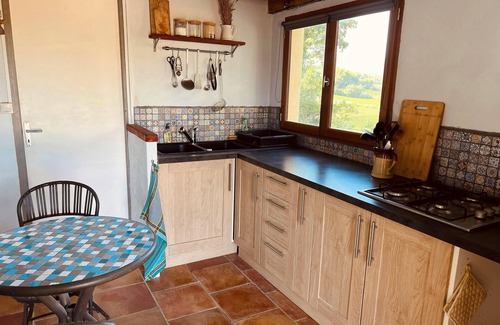 Vinsobres House | Discover Le Cabanon des Vignes: A Unique Vineyard Retreat