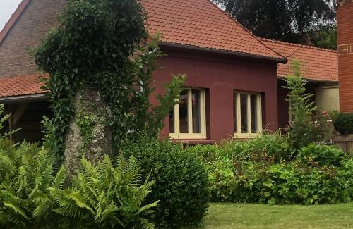 Nielles-les-Blequin House | Inviting Le Cabinet de Benoni: Family-Friendly Retreat
