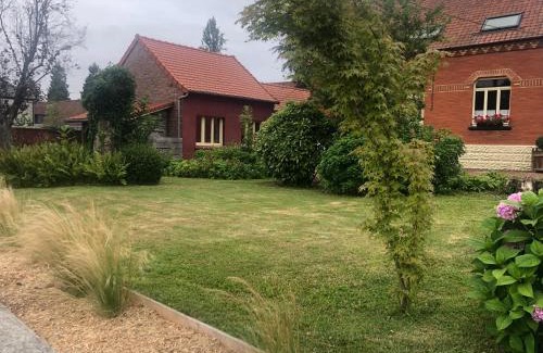 Nielles-les-Blequin House | Inviting Le Cabinet de Benoni: Family-Friendly Retreat