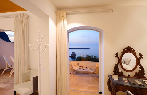 Cefalu Hotel | Discover Le Calette N°5: 5-Star Hotel with Ocean Views
