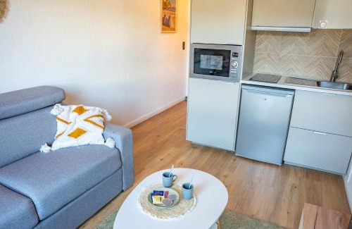 Arsenal-Redon Apartment | Family-Friendly Le Calliste des Quais with Excellent Ratings