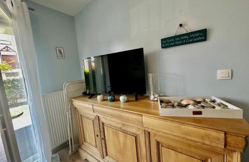 Courseulles-sur-Mer Apartment | Le Calme Marin avec jardin à 150m de la plage