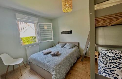 Courseulles-sur-Mer Apartment | Le Calme Marin avec jardin à 150m de la plage