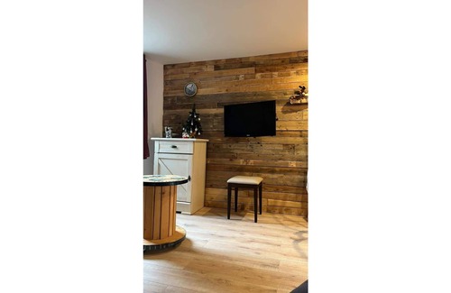 Marans Condo | Le Camélia, 20 mins from La Rochelle